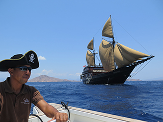豪華帆船プルナマ号 フローレス海の冒険航海