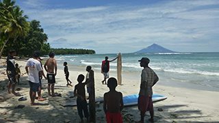 パプアニューギニア 南の島の波物語