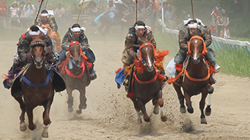 祭復活を願って 走れ！騎馬武者－相馬野馬追－