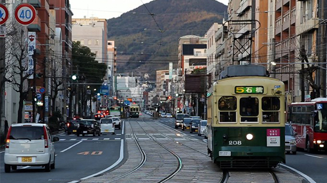 街と祭りと路面電車