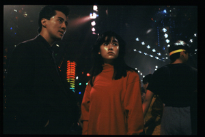 黒いドレスの女