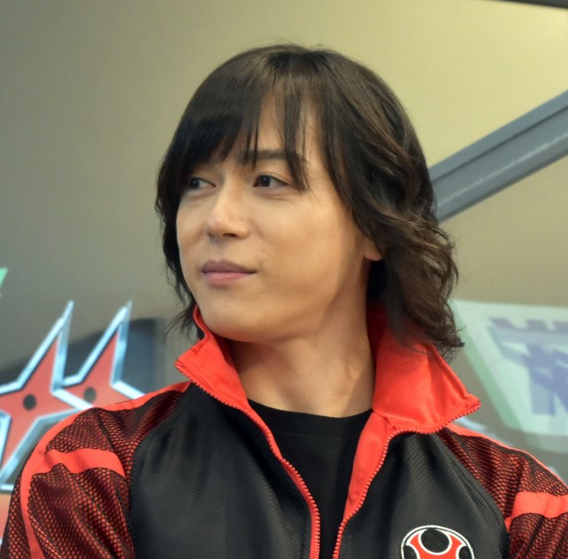 サイン本 恐縮です で25年 梨元 勝 恐縮です」で25年: ワイドショ-最前線・芸能スク-プ史 | 梨元 勝 |本