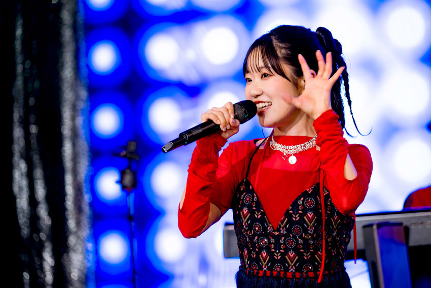 東山奈央