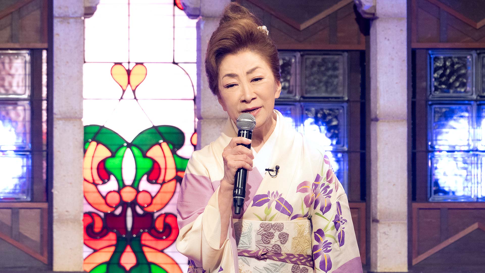 大月みやこ