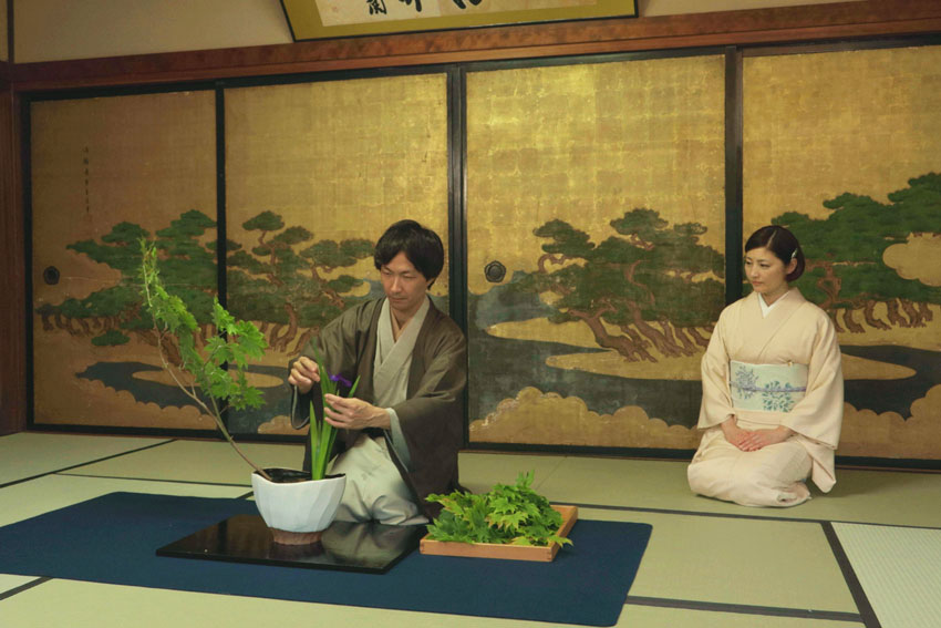 華道「未生流笹岡」家元